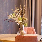 Mohost Four - Elegant Mountain Escape