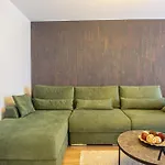 Mohost Four - Elegant Mountain Escape Brasov