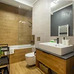 Mohost Four - Elegant Mountain Escape Apartment