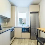 Apartment Mohost Four - Elegant Mountain Escape *