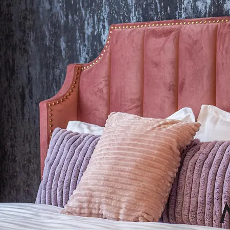 Mohost Four - Elegant Mountain Escape Апартаменты *