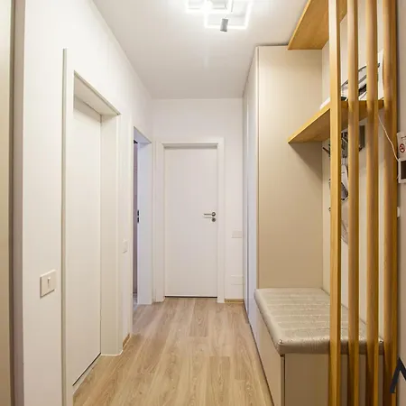 Mohost Four - Elegant Mountain Escape Appartamento Braşov