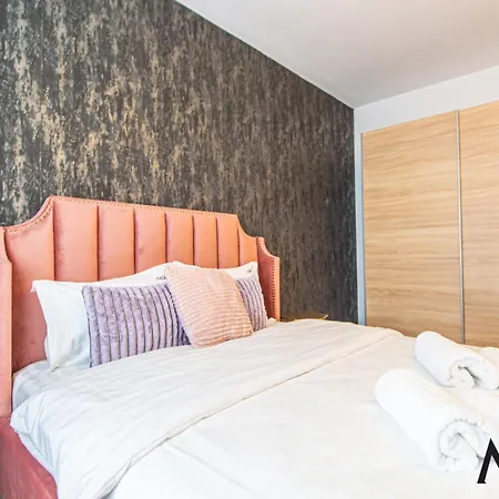 Appartamento Mohost Four - Elegant Mountain Escape