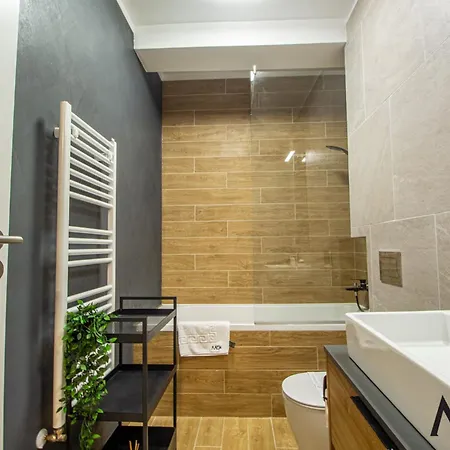 Mohost Four - Elegant Mountain Escape Appartamento *