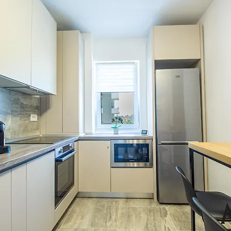 Appartamento Mohost Four - Elegant Mountain Escape *