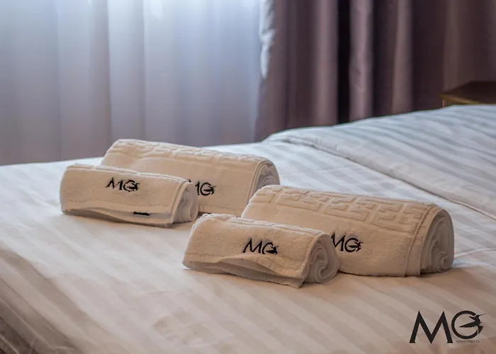 Mohost Four - Elegant Mountain Escape