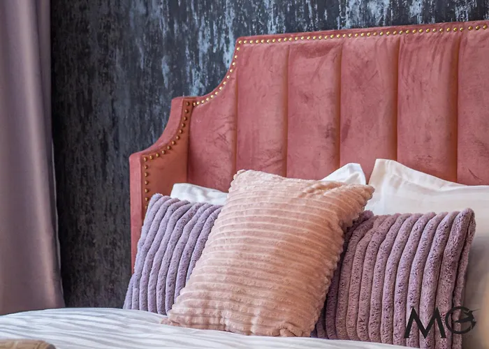 Mohost Four - Elegant Mountain Escape Апартаменты *