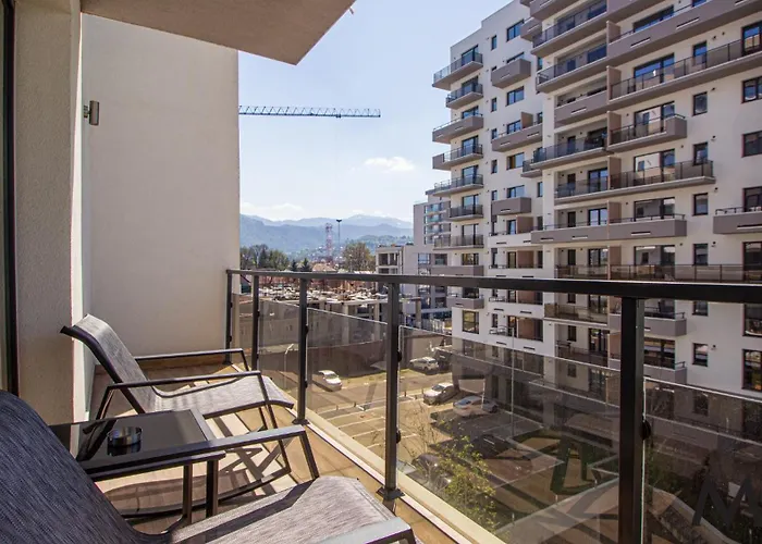 Апартаменты Mohost Four - Elegant Mountain Escape *