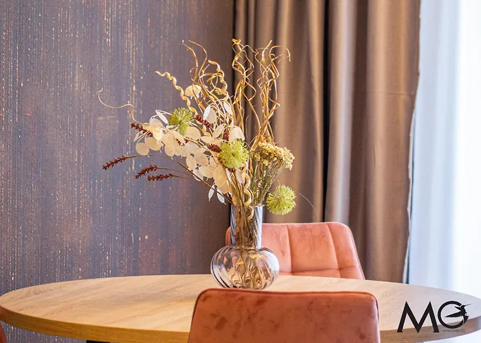 Mohost Four - Elegant Mountain Escape