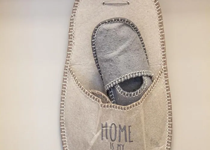 Апартаменты Mohost Four - Elegant Mountain Escape