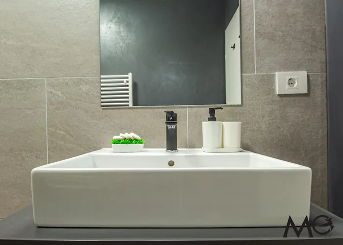 Mohost Four - Elegant Mountain Escape Апартаменты *