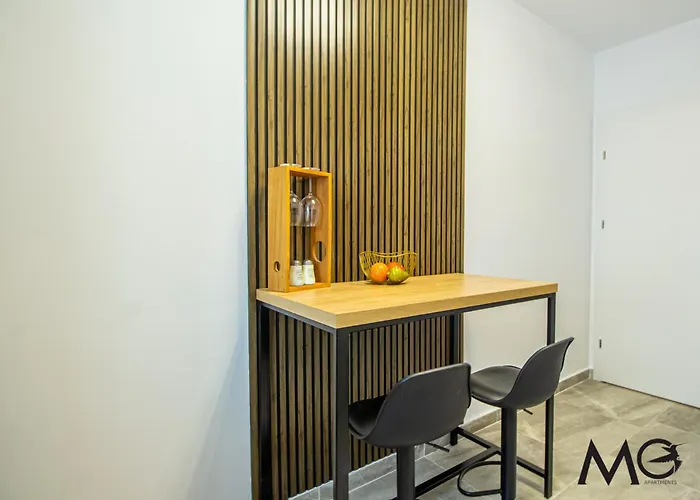 Mohost Four - Elegant Mountain Escape *