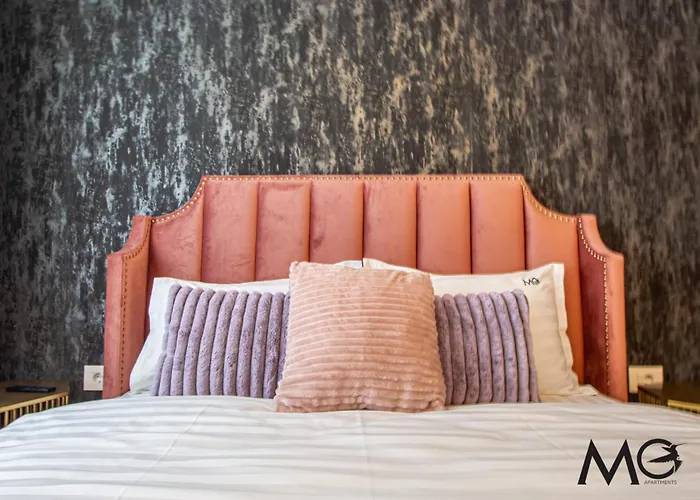 Апартаменты Mohost Four - Elegant Mountain Escape *