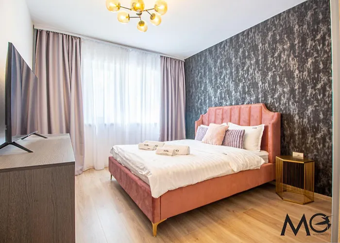 Mohost Four - Elegant Mountain Escape