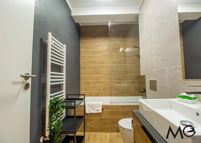 Mohost Four - Elegant Mountain Escape Апартаменты *